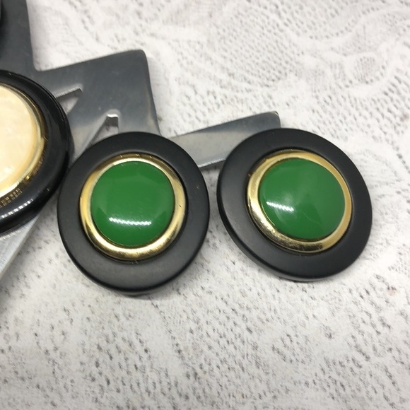 Bundle lot 2 vintage 80's 90's round button shape statement look earrings. - Picture 7 of 7